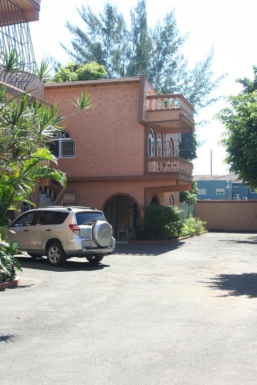 Cozy Apartment คิงส์ตัน ภายนอก รูปภาพ